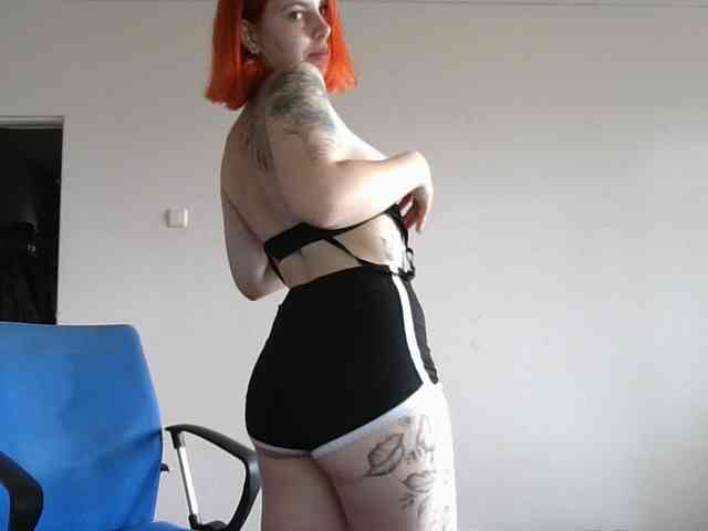 AlisMoona webcam