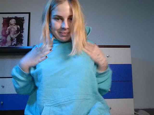 AlisMoona webcam