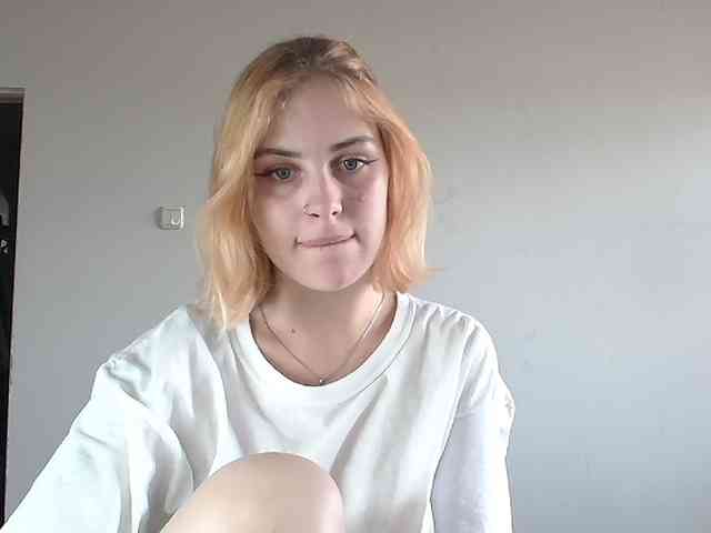 AlisMoona webcam