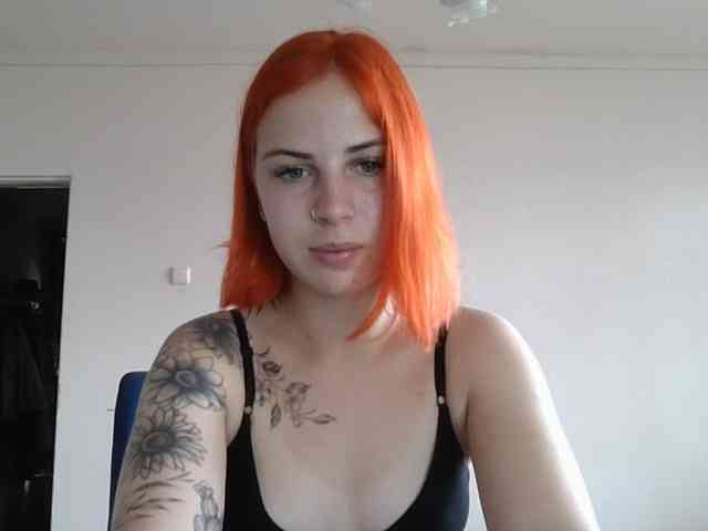 AlisMoona webcam
