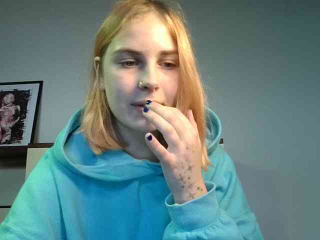 AlisMoona webcam