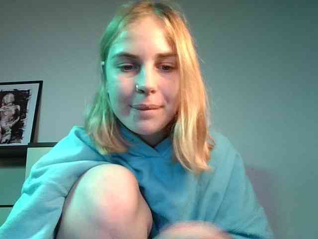AlisMoona webcam