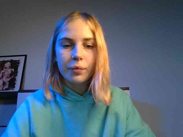 AlisMoona webcam