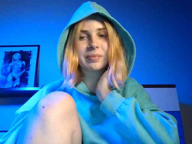 AlisMoona webcam