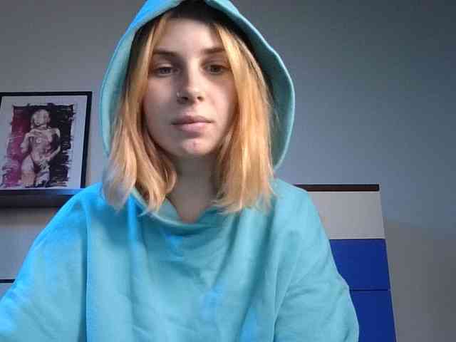 AlisMoona webcam