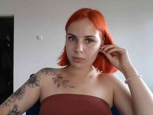 AlisMoona webcam