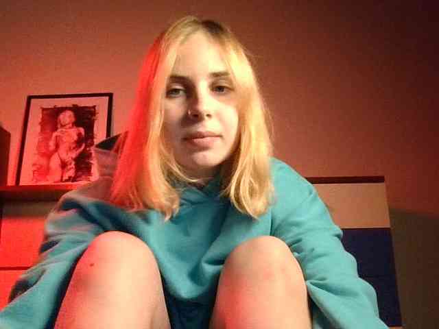 AlisMoona webcam