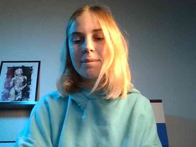 AlisMoona webcam
