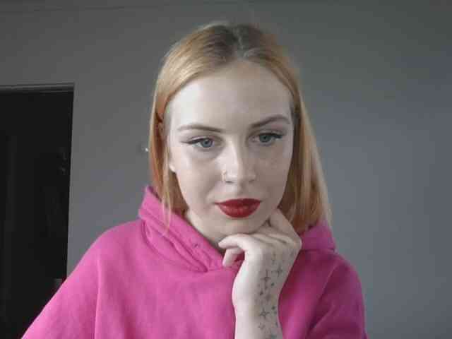 AlisMoona webcam