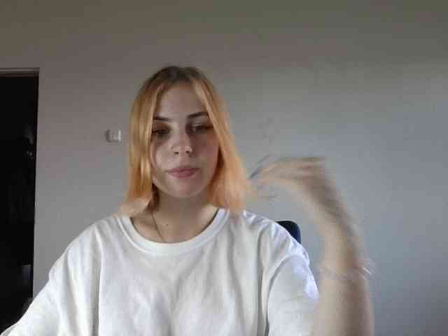 AlisMoona webcam