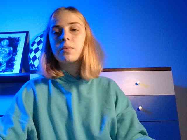 AlisMoona webcam