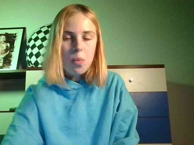 AlisMoona webcam