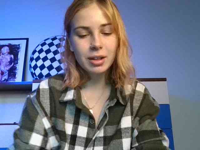 AlisMoona webcam