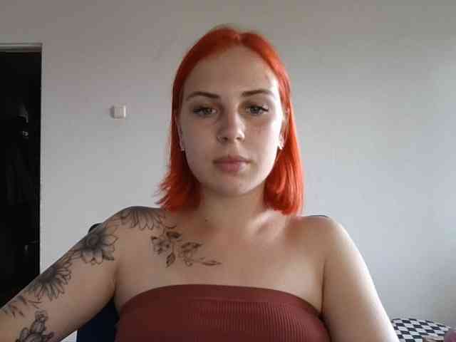 AlisMoona webcam