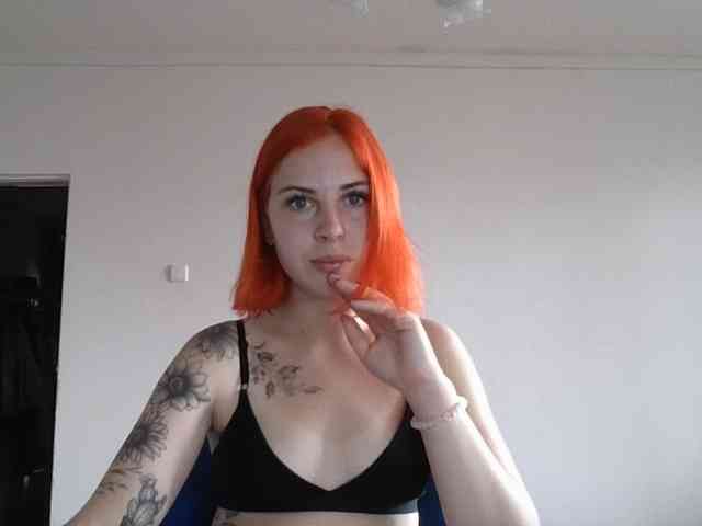 AlisMoona webcam