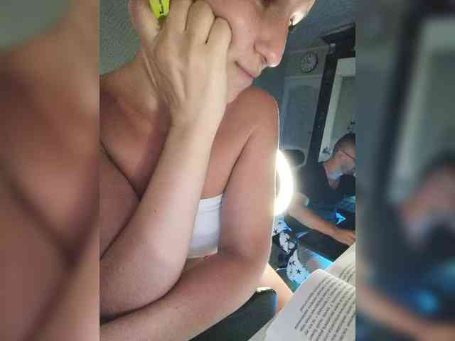 candy-J webcam