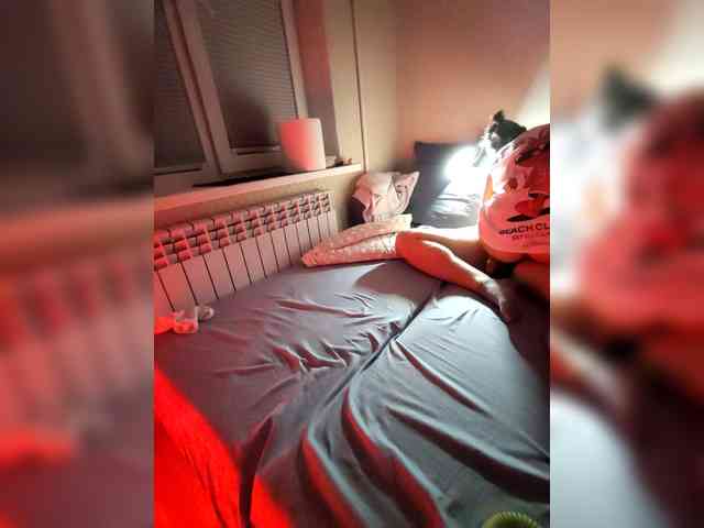 candy-cappy Live Webcam on BongaCams