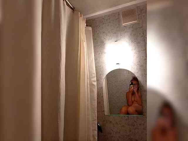 Malika25 webcam