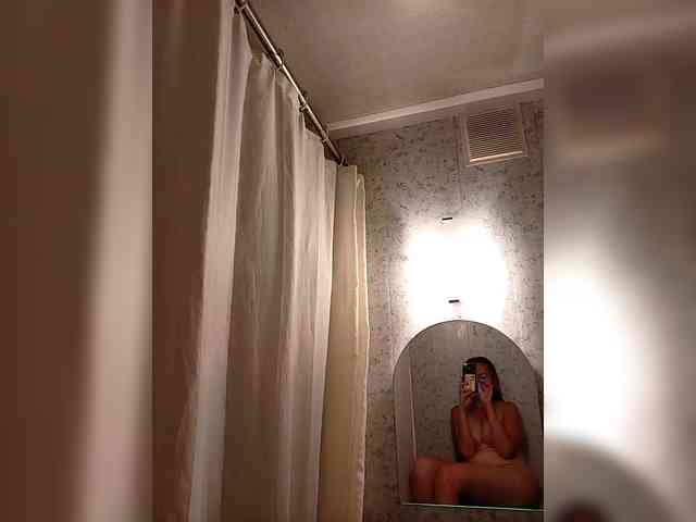 Malika25 webcam