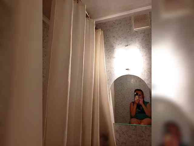 Malika25 webcam