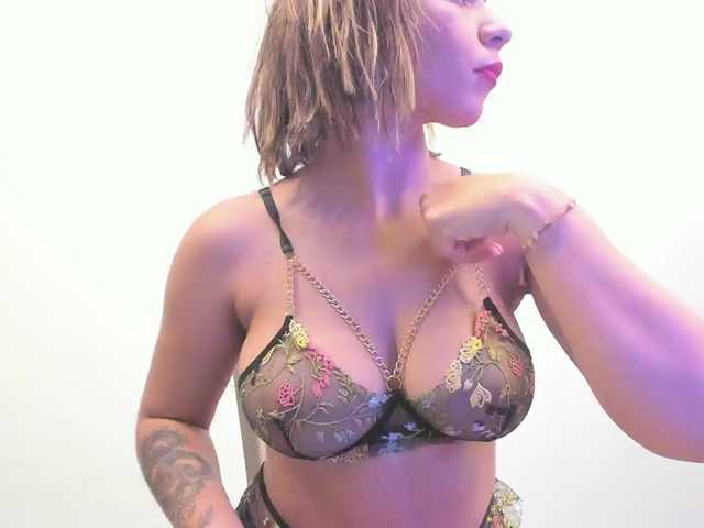 jump-rabbit-'s BongaCams show and profile