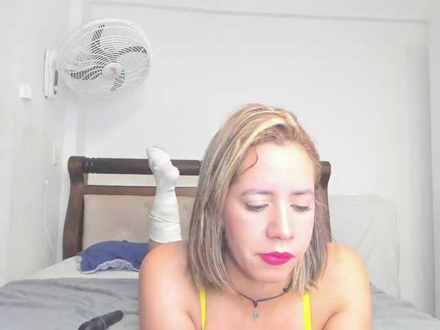 jump-rabbit-'s BongaCams show and profile