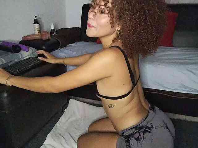 milu_curly webcam
