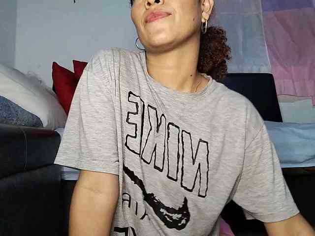milu_curly webcam