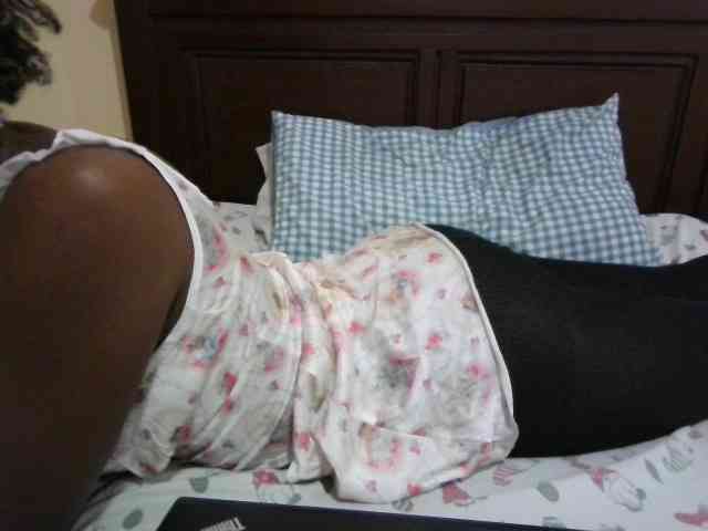 Sexysuzzy12 webcam