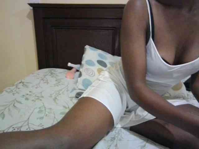 Sexysuzzy12 webcam