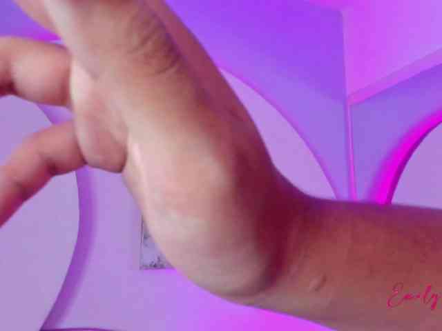 EmilyPark69 webcam