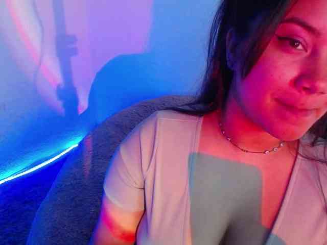 Miley-Gold Live Webcam on BongaCams