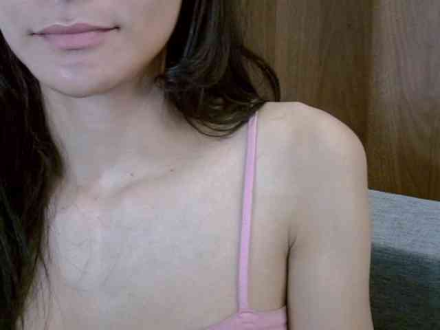 SkinnyKitty webcam