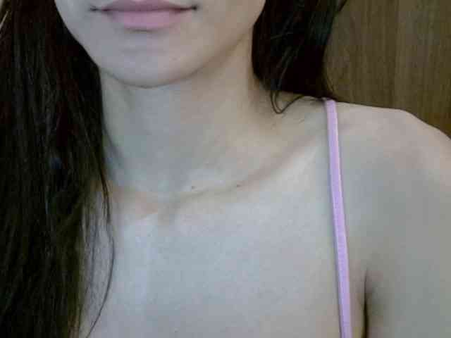 SkinnyKitty webcam