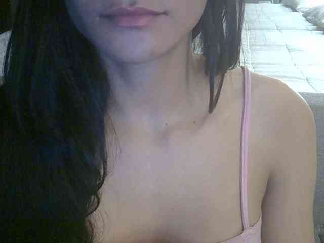 SkinnyKitty Live Webcam on {site_name}