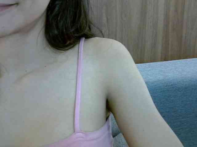 SkinnyKitty webcam