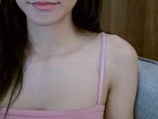 SkinnyKitty webcam