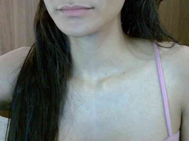 SkinnyKitty webcam
