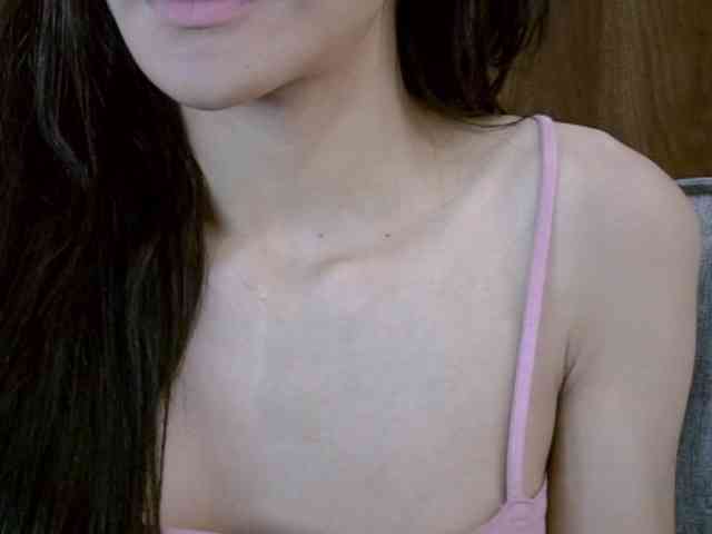 SkinnyKitty webcam