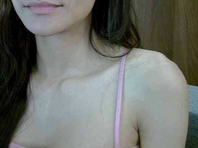SkinnyKitty webcam