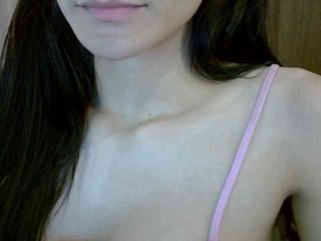 SkinnyKitty webcam