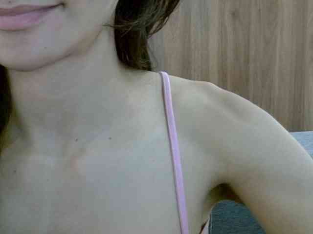 SkinnyKitty webcam