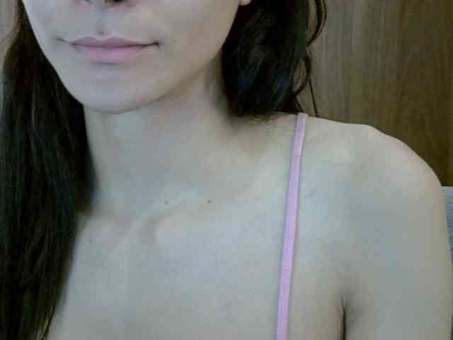 SkinnyKitty webcam