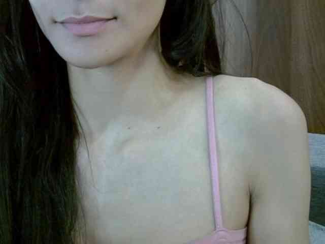 SkinnyKitty webcam