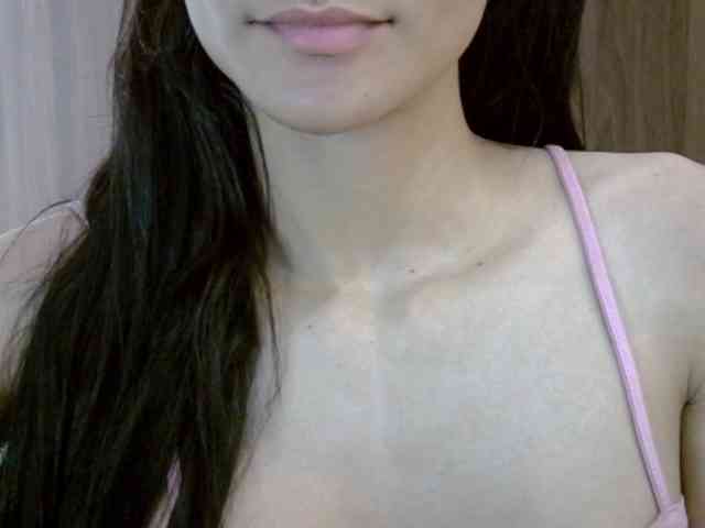 SkinnyKitty webcam
