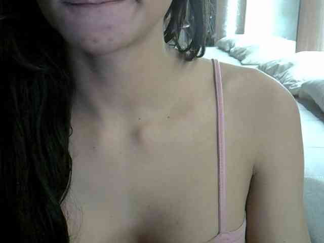 SkinnyKitty Live Webcam on BongaCams