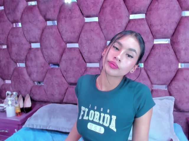 MiaaDavis's BongaCams show and profile