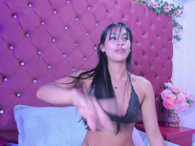 MiaaDavis's BongaCams show and profile