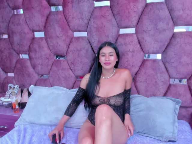 MiaaDavis's BongaCams show and profile