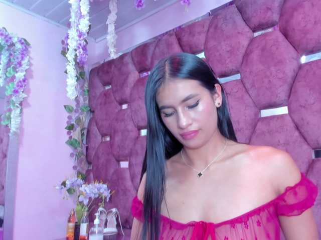 MiaaDavis's BongaCams show and profile